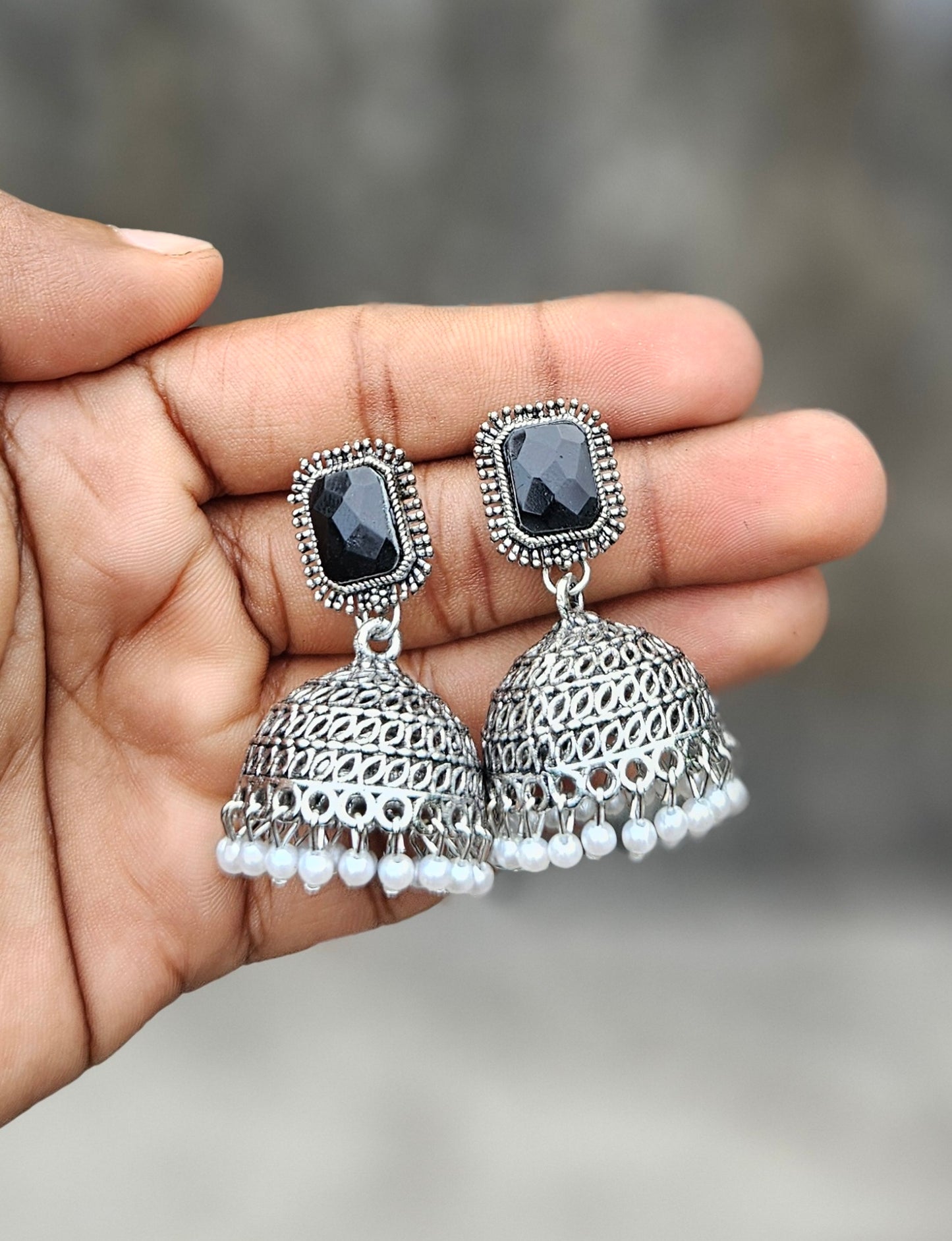 Lahariya E2