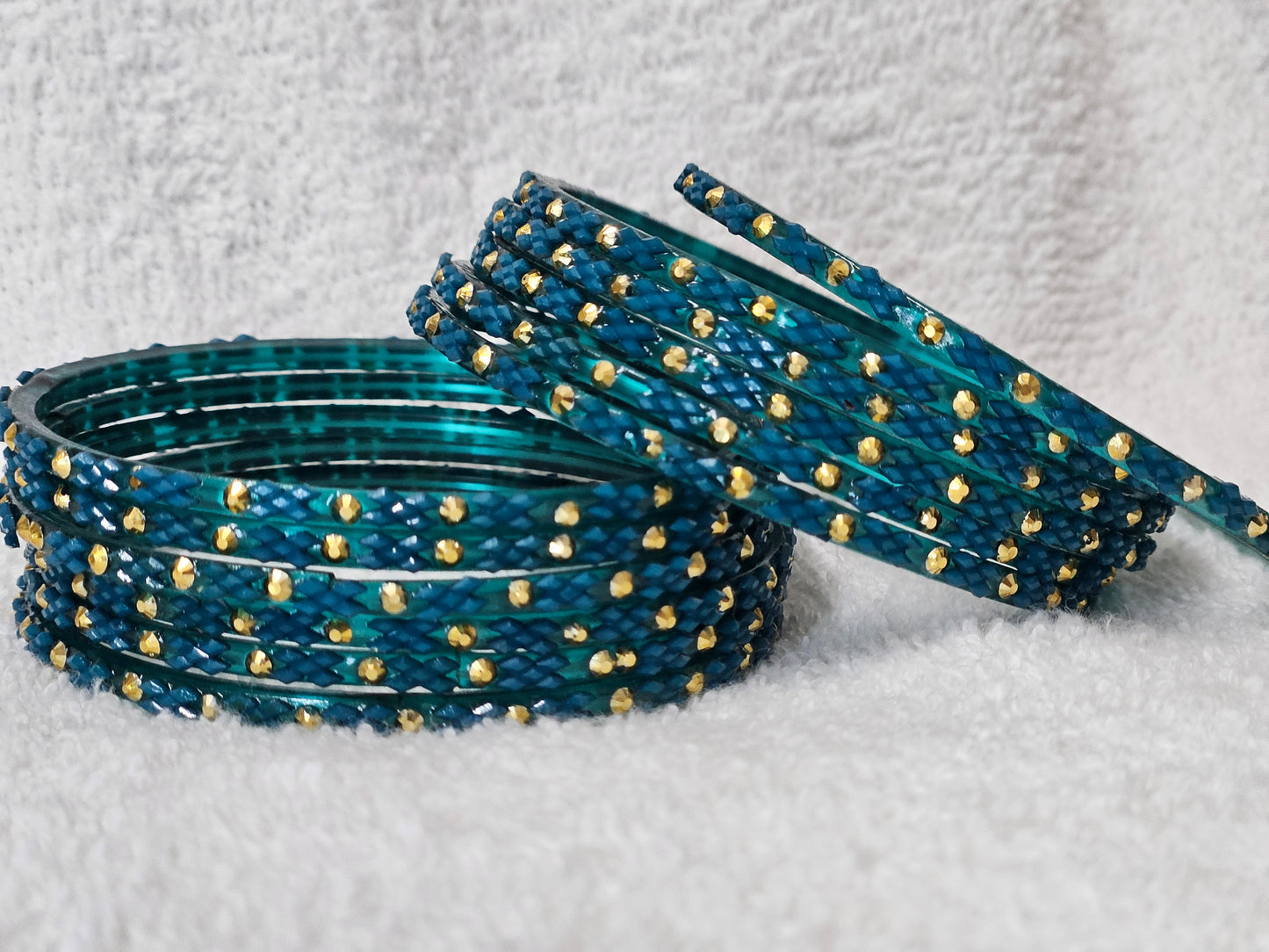 Glass bangle B4