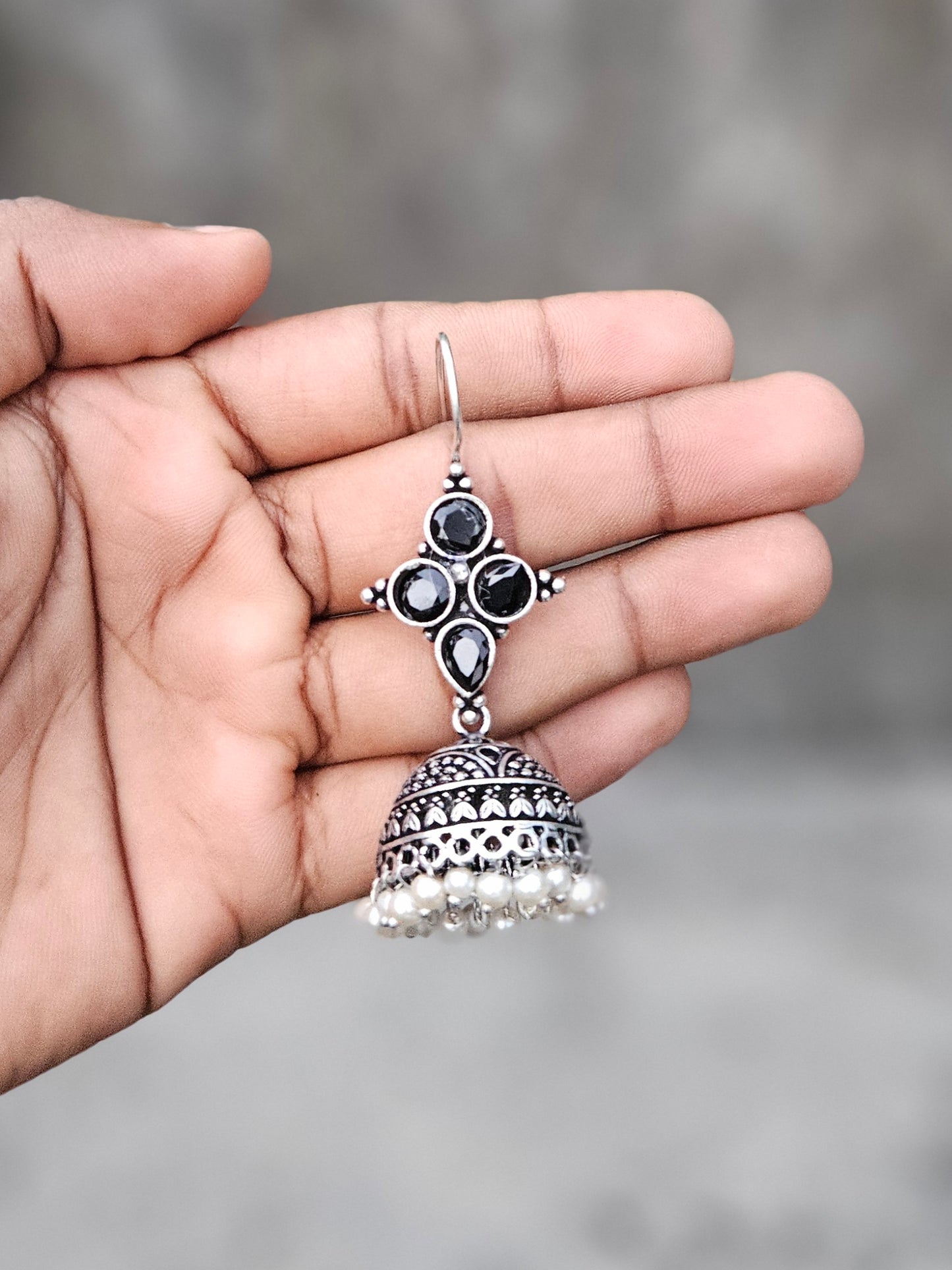 Lahariya E2 black