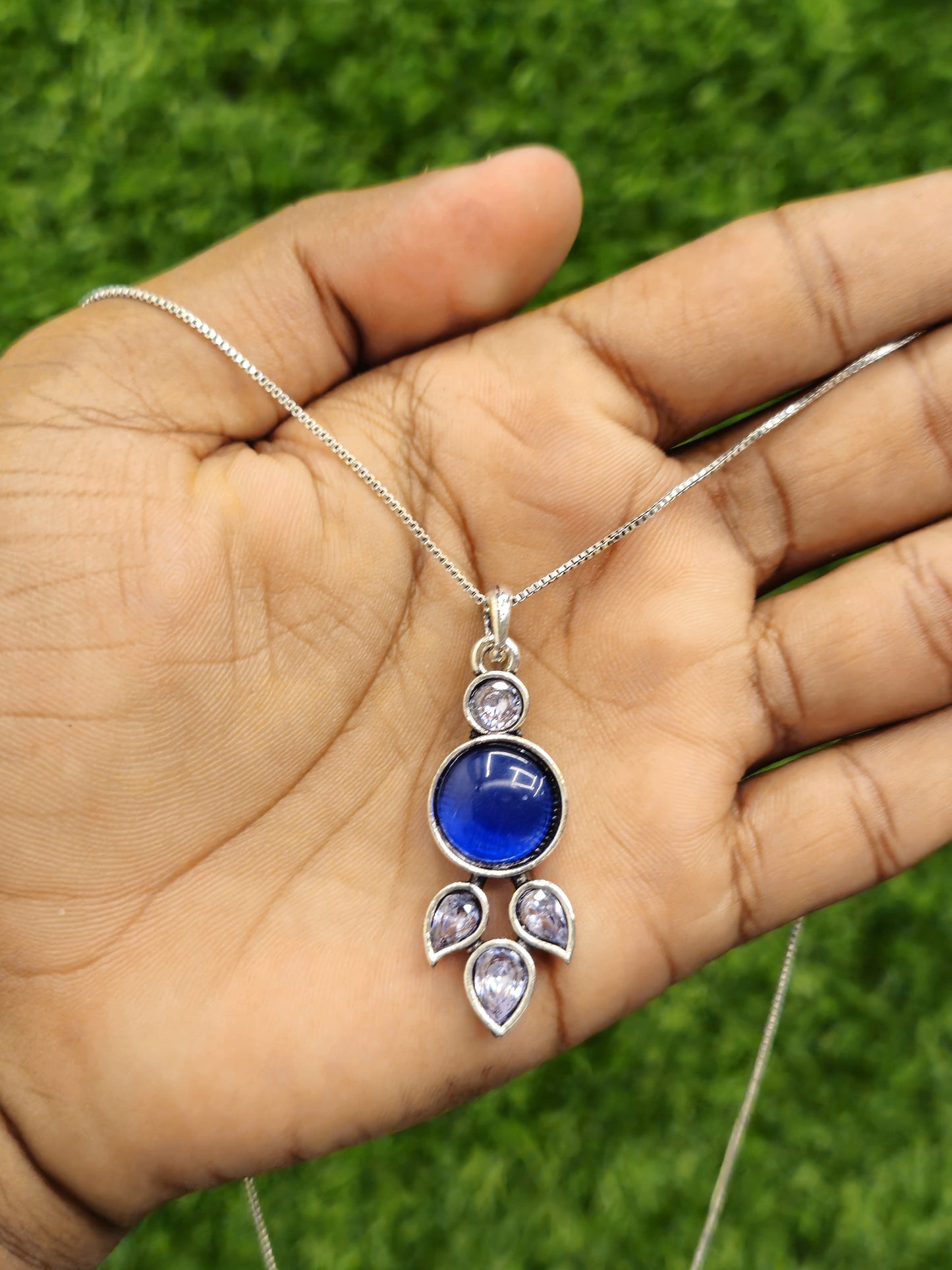 Lahariya Pendant P5