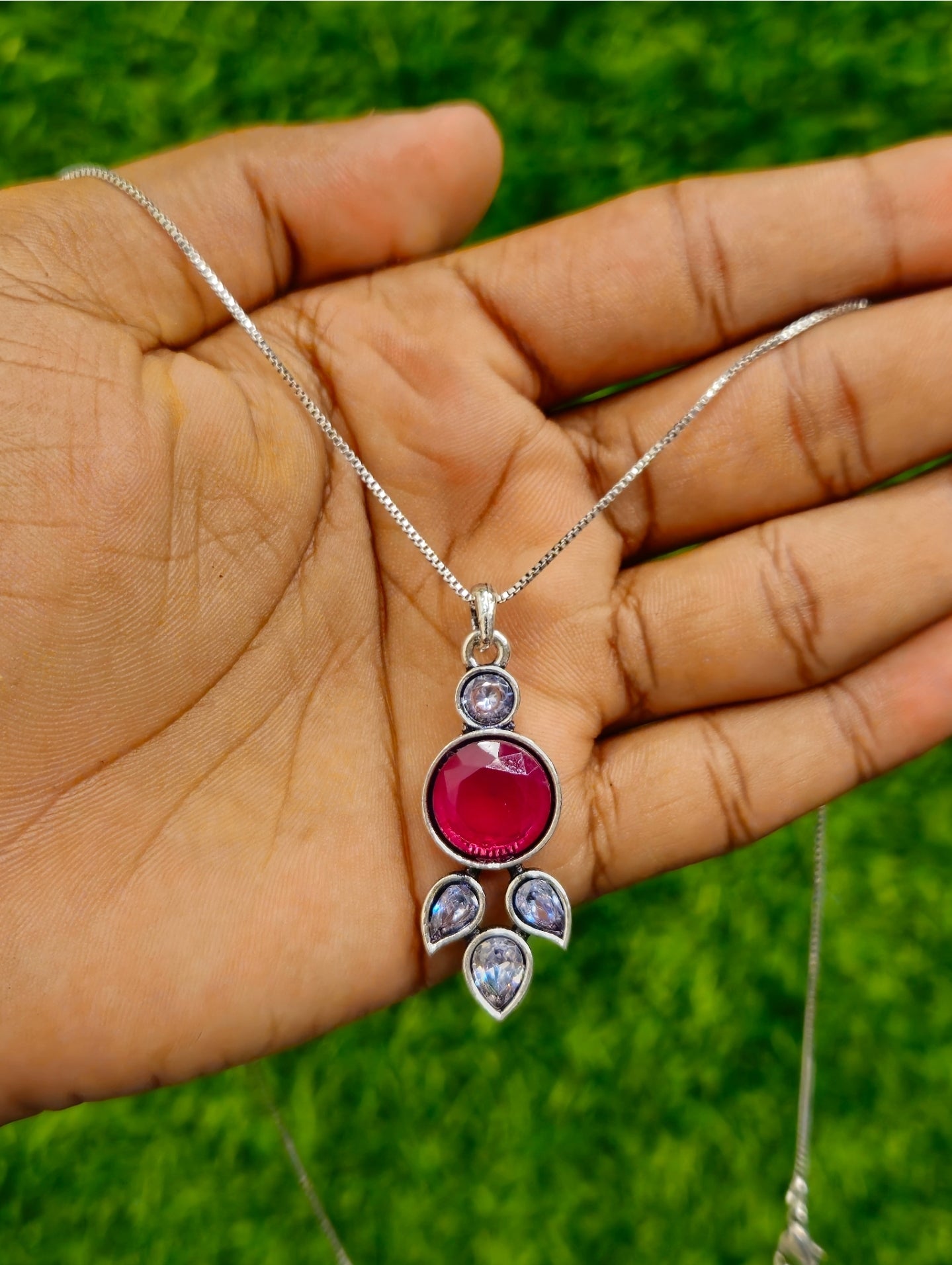Lahariya Pendant P7