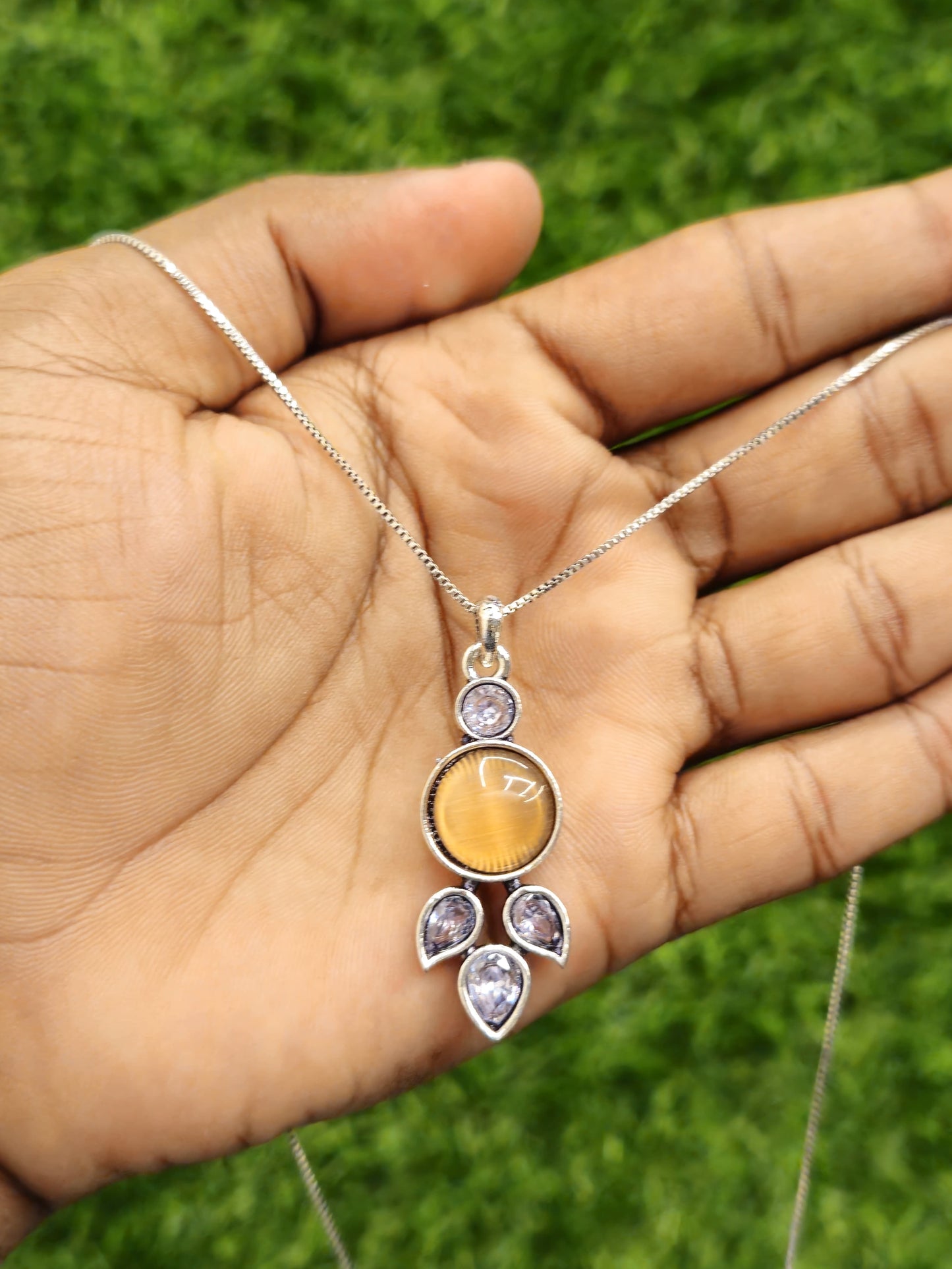 Lahariya Pendant P5