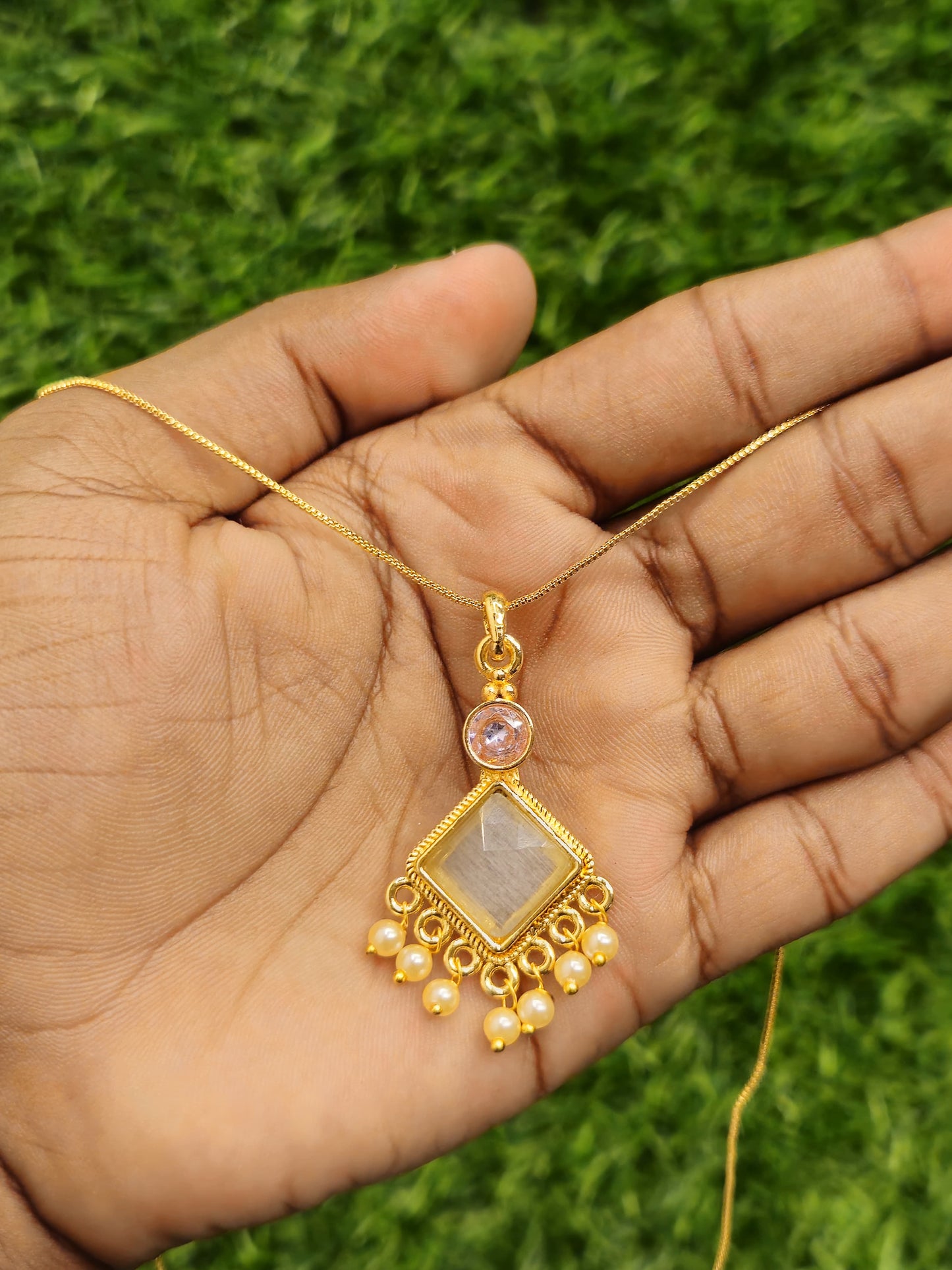 Lahariya Pendant P1