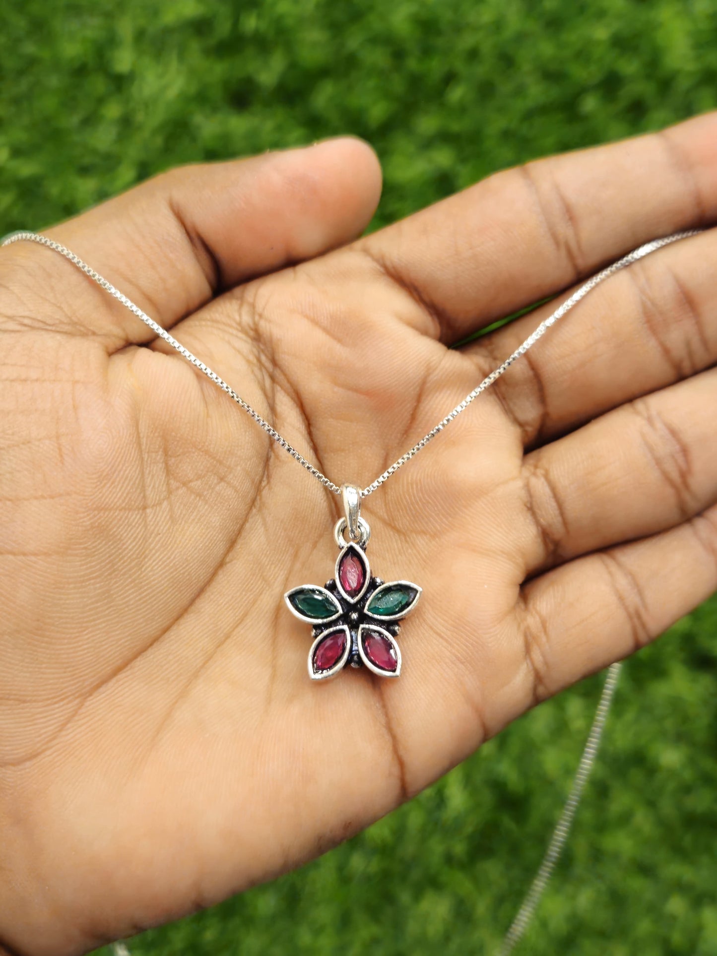 Lahariya Pendant P2