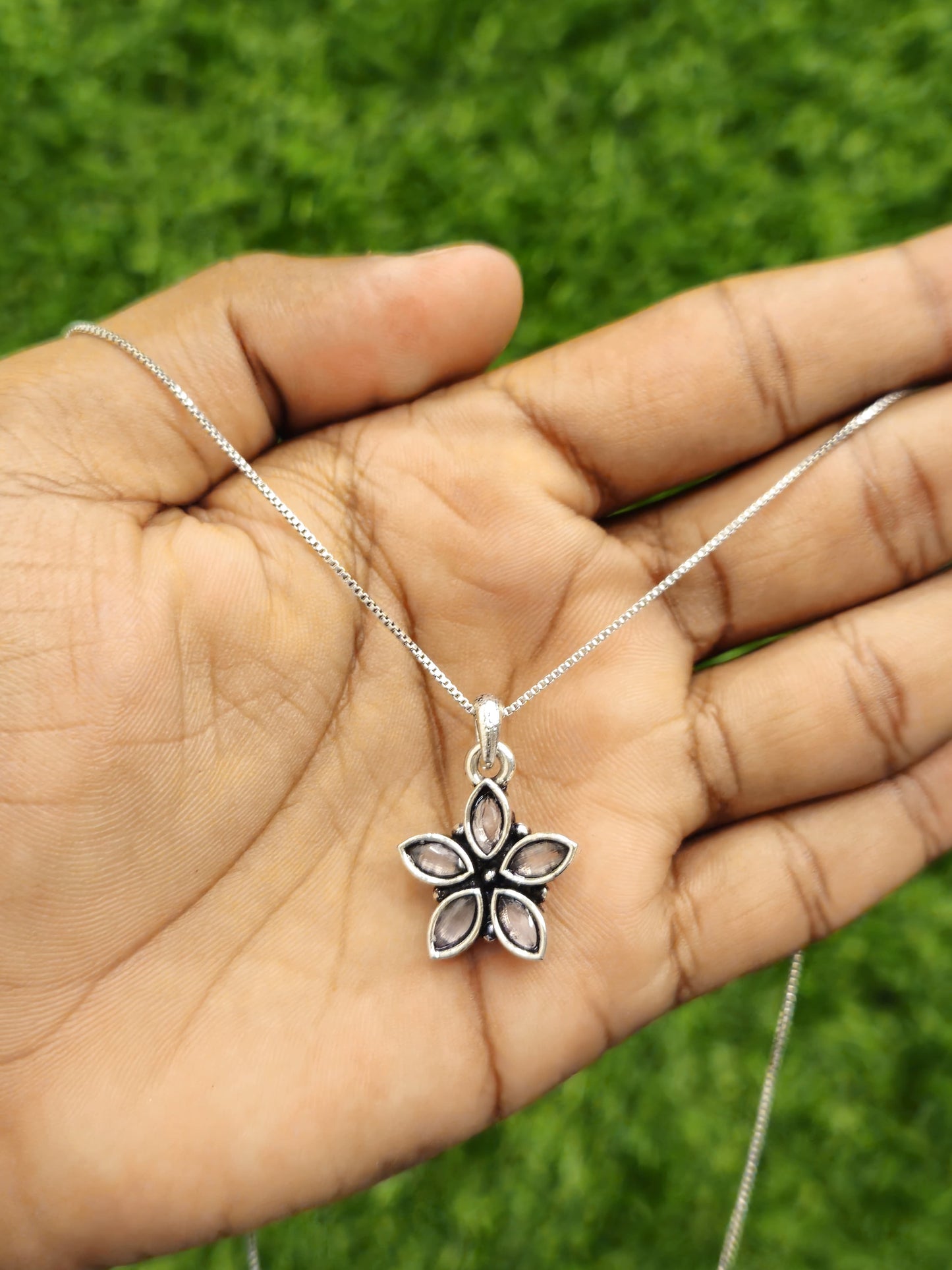 Lahariya Pendant P3