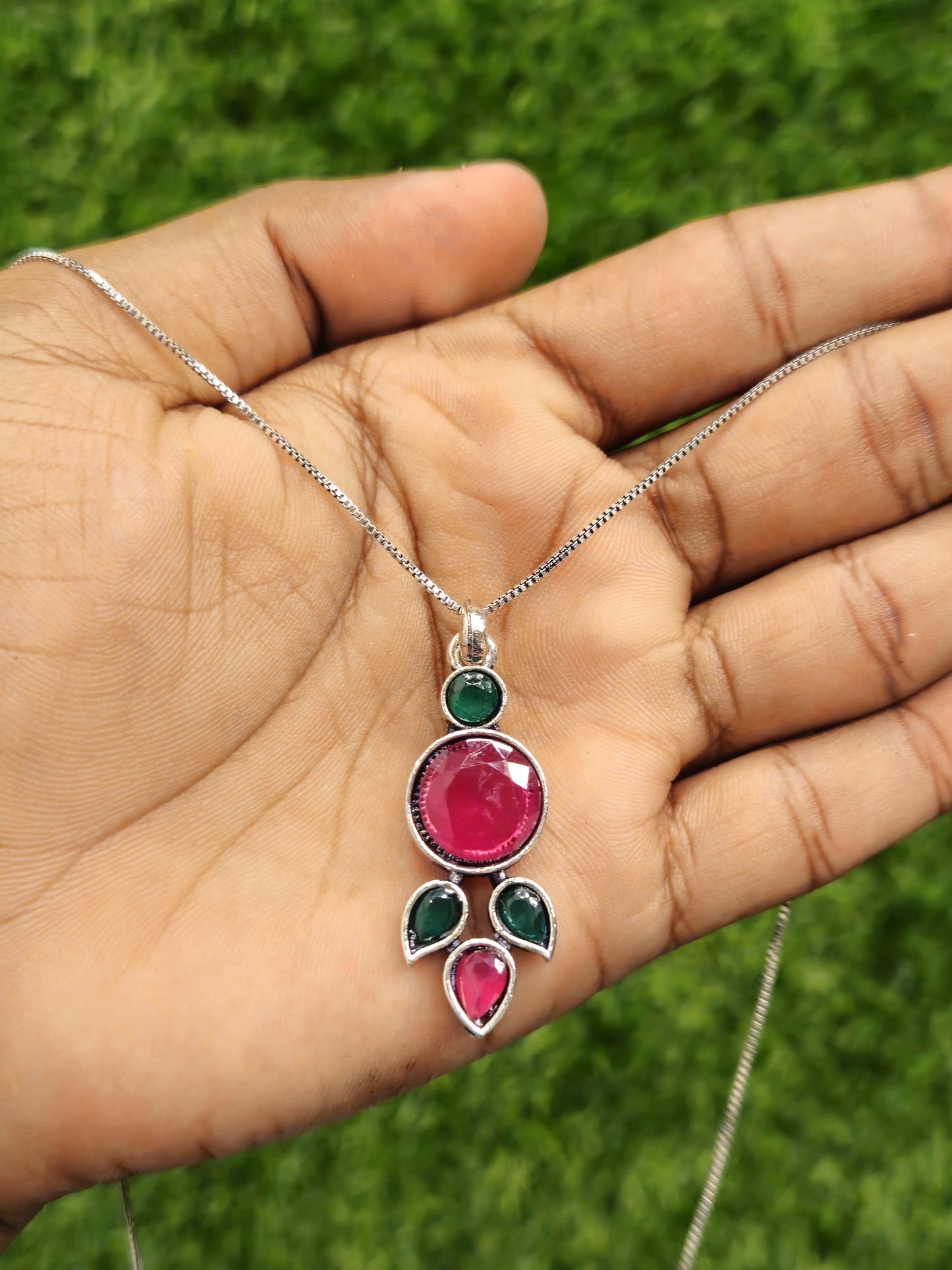 Lahariya Pendant P4