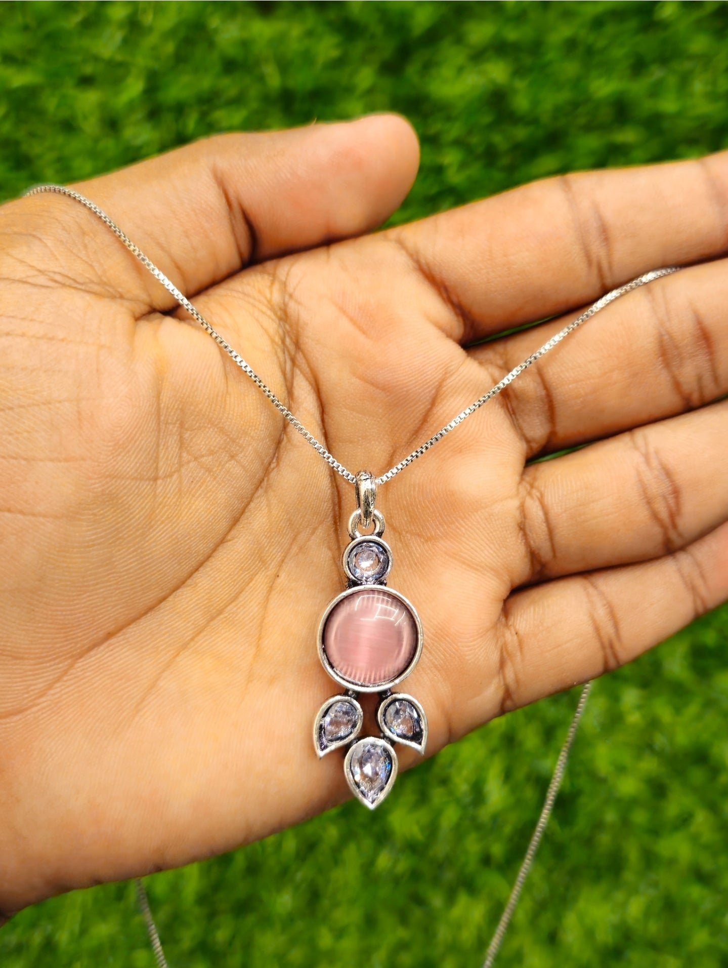 Lahariya Pendant P7