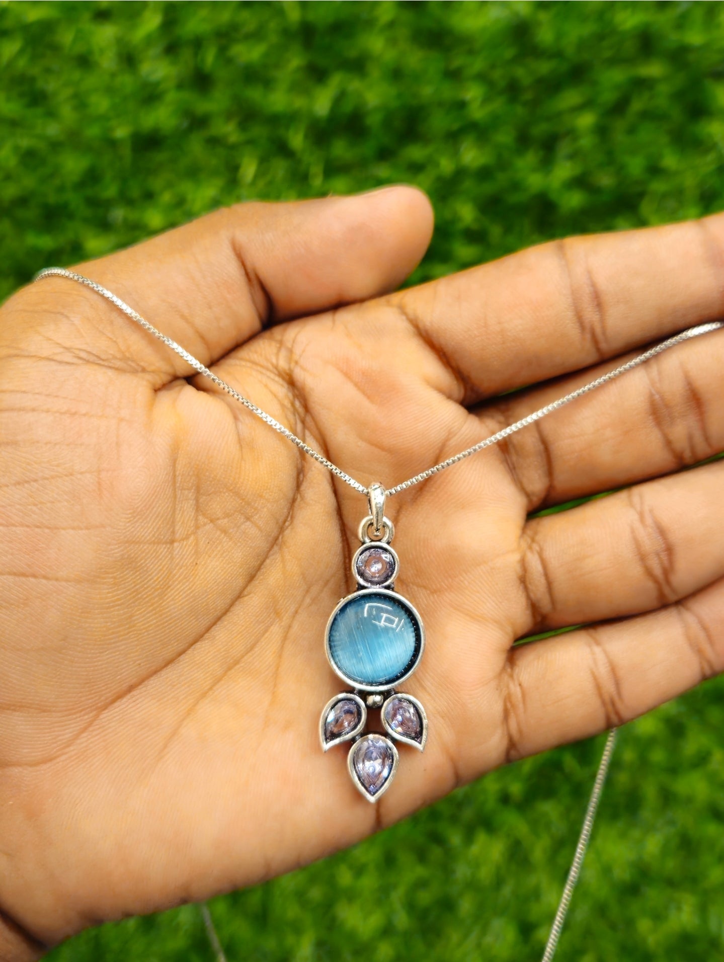 Lahariya Pendant P6