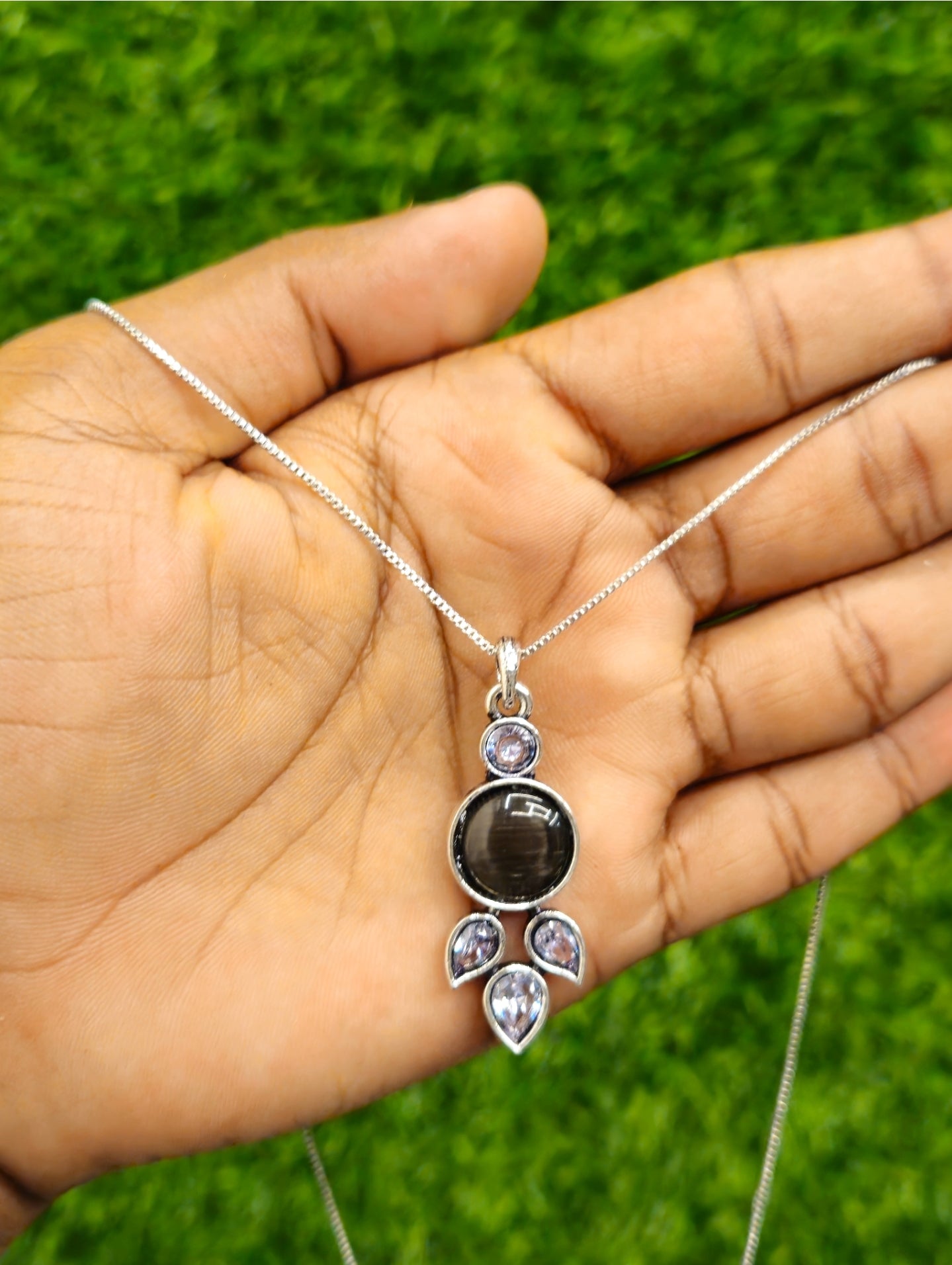 Lahariya Pendant P6